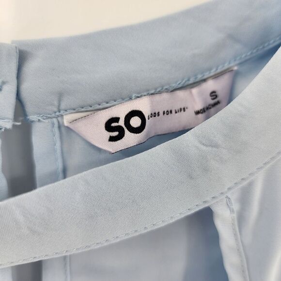 So blue top cutout small work office cute tshirt tee - Picture 3 of 3